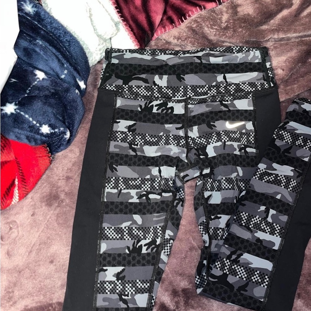 NIKE DRI-FIT leggings